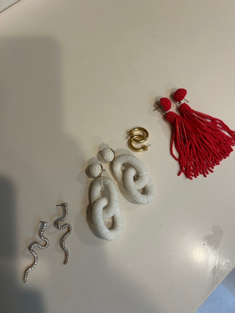 Set of 4 pairs of fashion earrings- like new